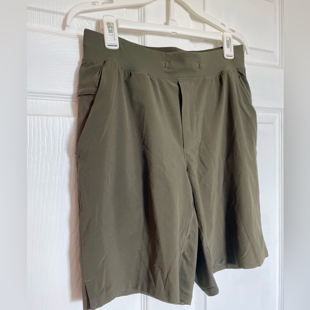 Men’s Lulu Lemon shorts!